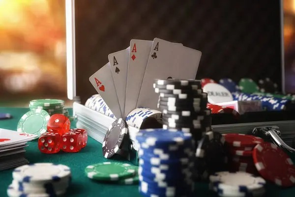 Baccarat card values and hand totals