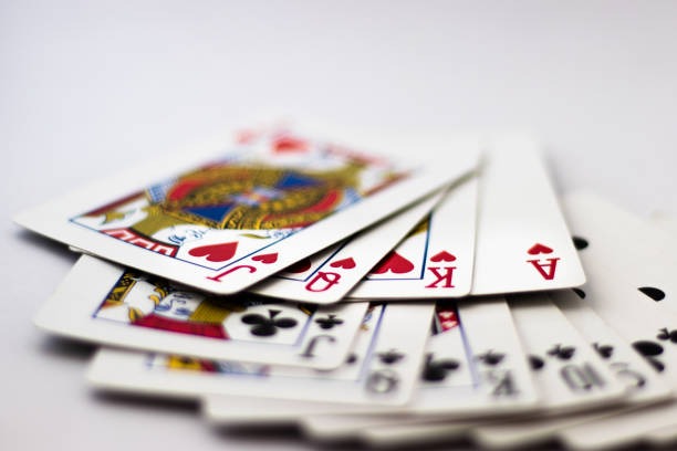 Dragon Tiger live dealer table on kenangan4d showing card reveal